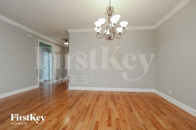 Photo - 720 Courtland Ave