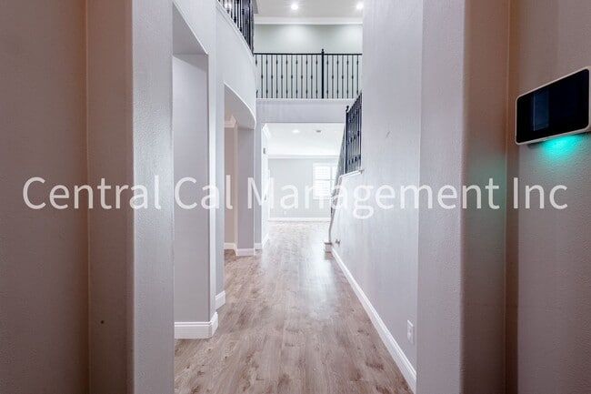 Photo - 5 Bedroom/3 Bath Home with Paid Solar System - $3095 Per month!