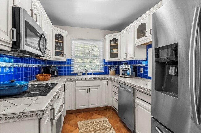 Photo - 1875 Alamanda Dr