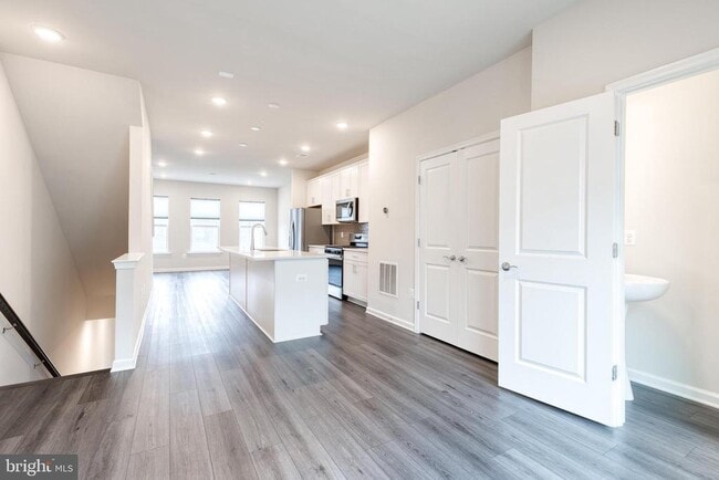 Photo - 297 Freshet Ln