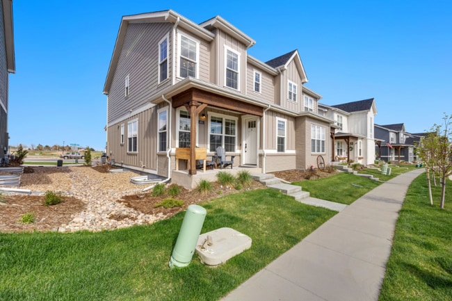 Building Photo - 685 Crossbill Rental