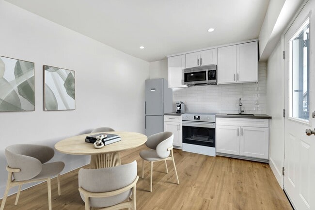 Photo - 10028 San Fernando Rd Unidad #11