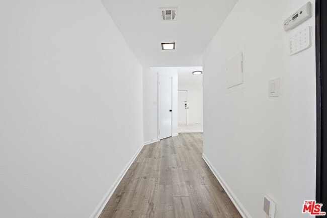 Photo - 1037 N Vista St Unit 206