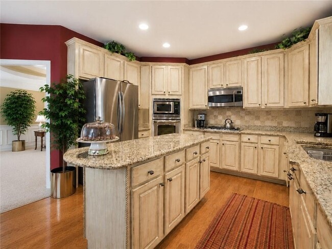 Photo - 1035 Winding Bridge Way