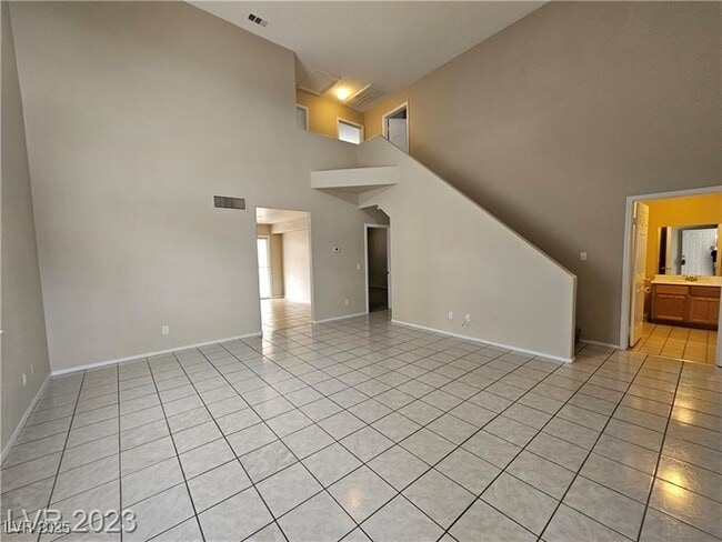Building Photo - 729 Tawney Eagle St Rental
