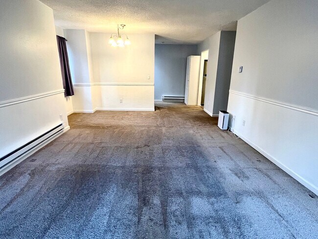 Photo - 1 bed//1bath Secluded Corner-Unit Condo with Private Deck in Lynnwood Unit L203