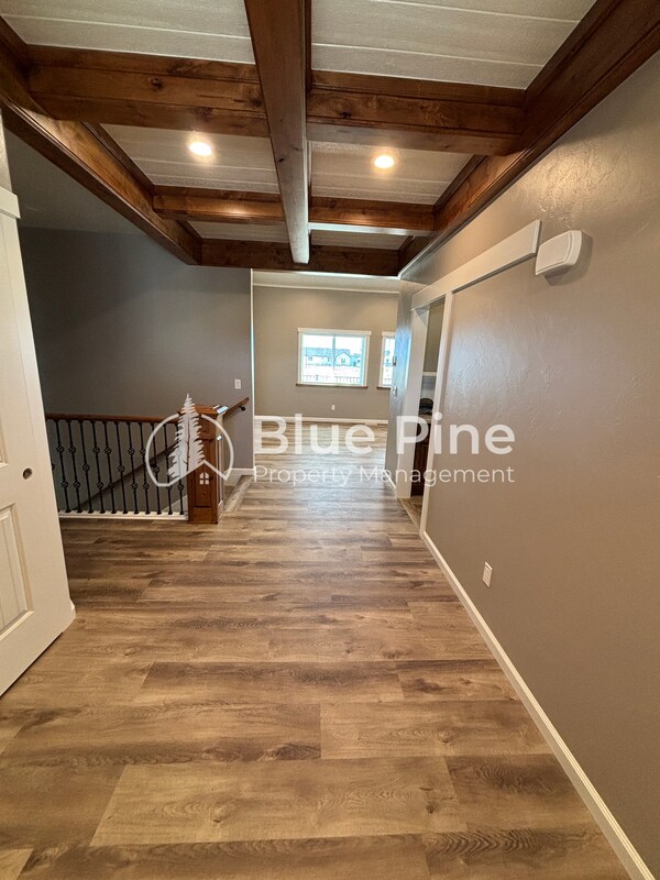 Photo - 3766 369 N