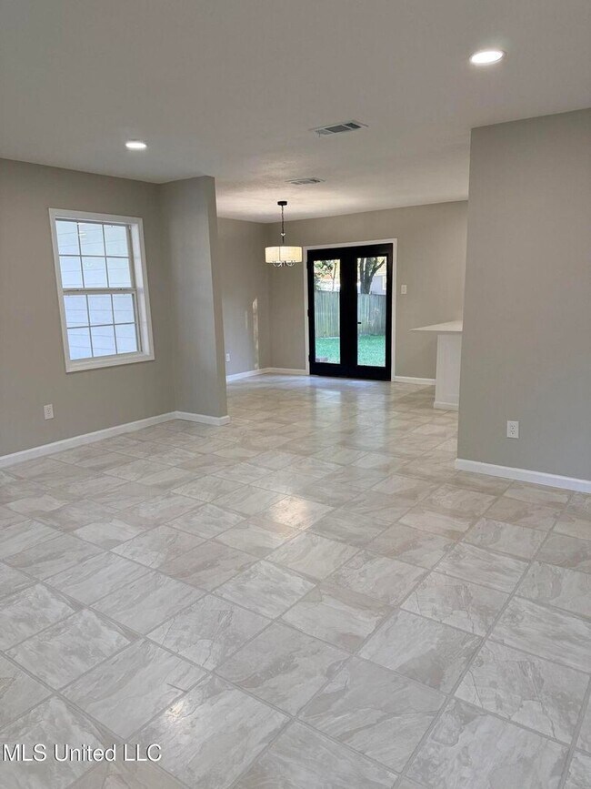 Photo - 3 BR/2BA Rental in Pinecrest Subdivision