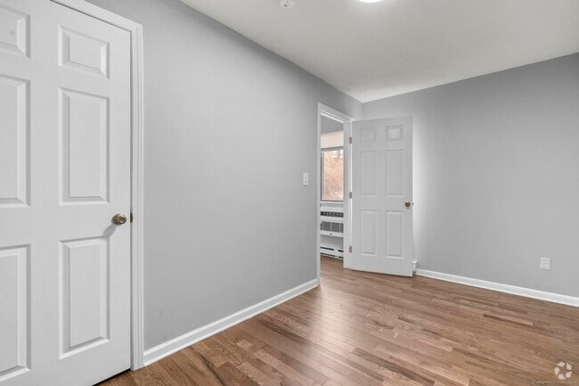 Building Photo - 543 Woodward Ave Unit 6 Rental