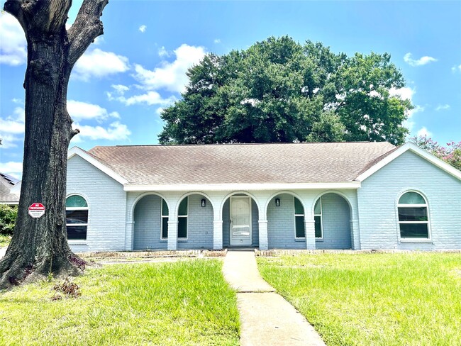 Photo - 9626 Hearthwood Dr