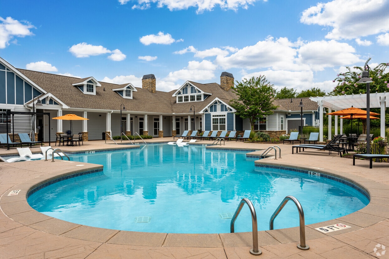Wellsley Park at Deane Hill Apartments - Wellsley Park at Deane Hill Apartments
