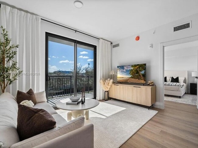 2479 NE 192 St Unit 207