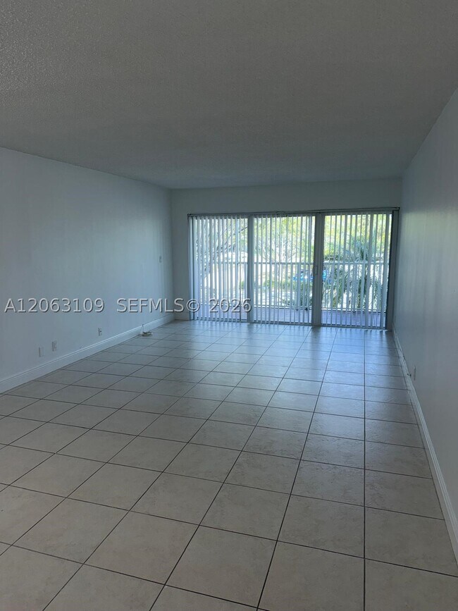Photo - 100 Lakeview Dr Unit 214
