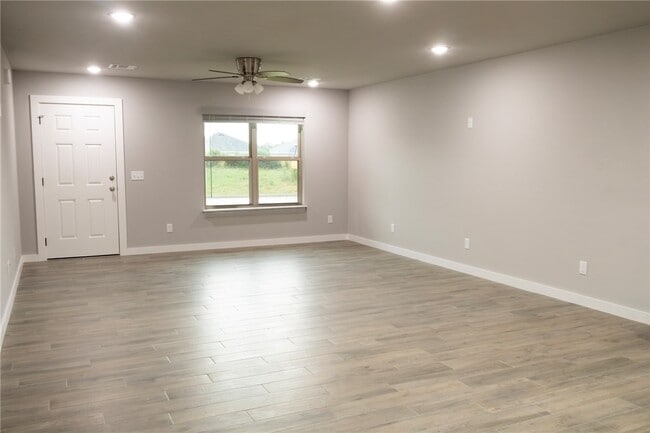 Photo - 1736 Merworth St