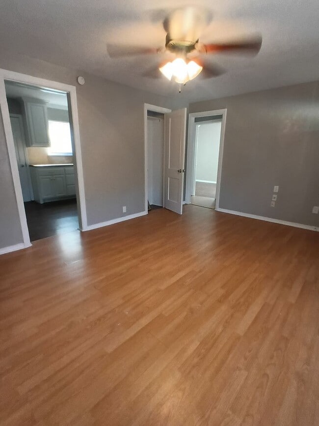 Photo - Tinker Close! FIRST FULL MONTH FREE