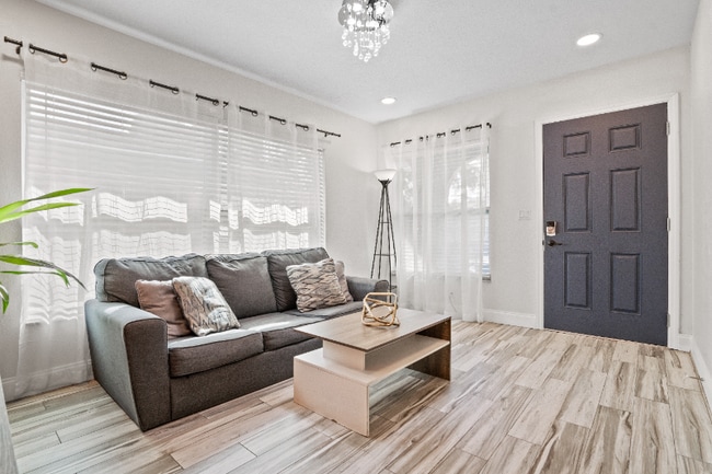 Building Photo - 6244 S Martindale Ave Rental