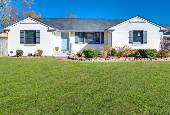 Building Photo - 162 Elkmont Dr