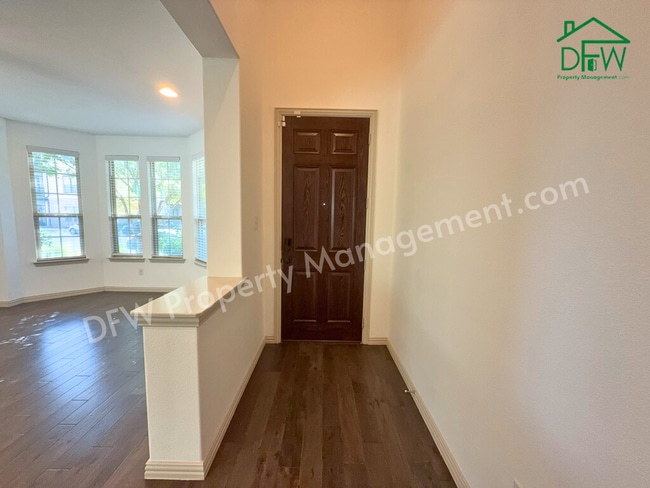 Photo - 3 Bed/2.5 Bath Home for Lease in Arlington – 2 Living Areas, Pool, Courts & Trails Nearby!