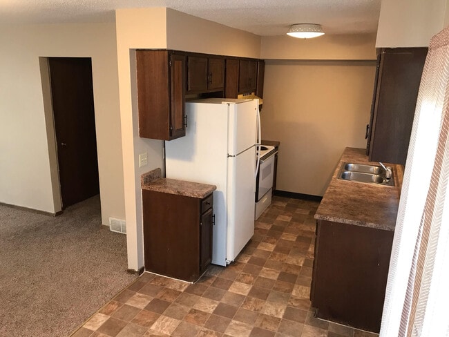 Photo - 702 NW Chapel Dr