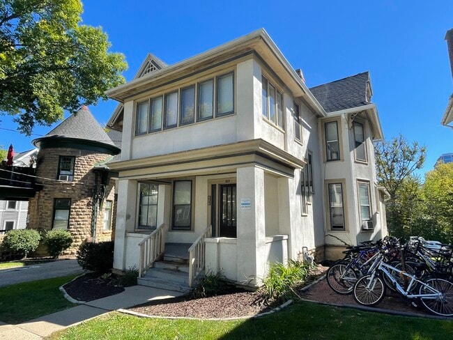 Photo - 133 E Gorham St