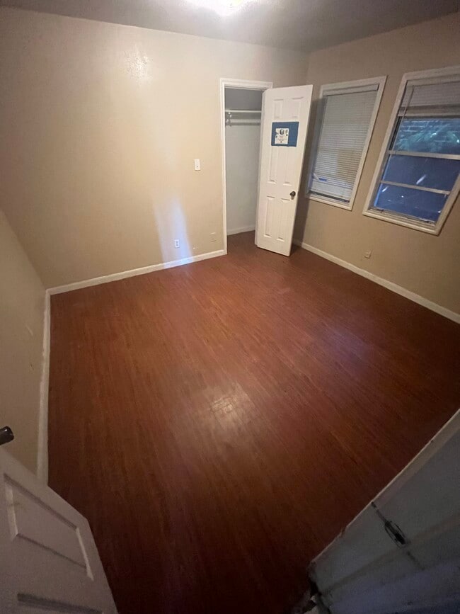 Photo - 8201 Bangle St