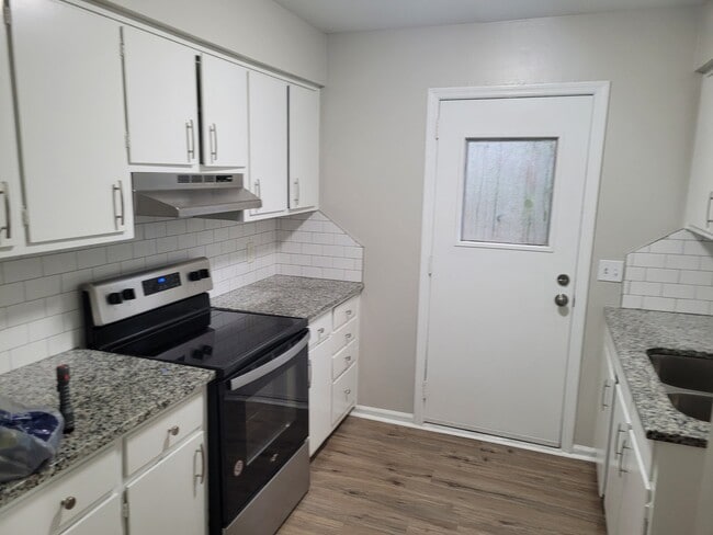Photo - 1711 Floyd Rd
