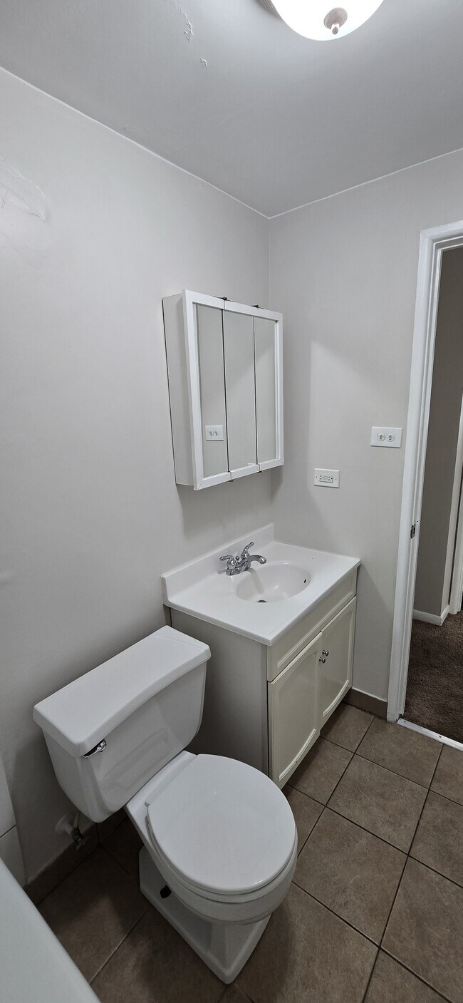 Photo - 7819 Rutherford Ave