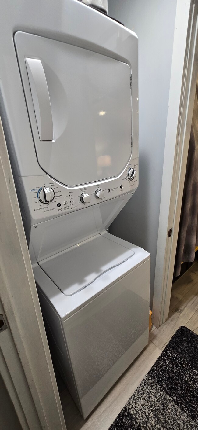 Photo - 2315 E Westmoreland St Unit 1