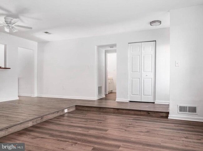 Photo - 1468 Lowell Ct