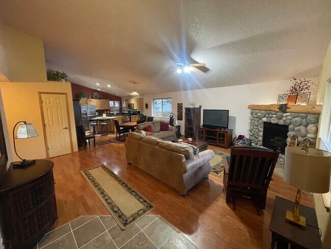 Photo - 20537 Dylan Loop House