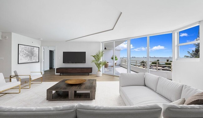 Photo - The Hamilton