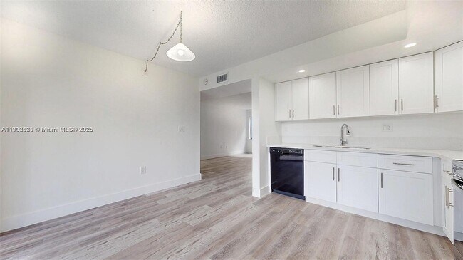 Photo - 8420 SW 133rd Avenue Rd Unit 212