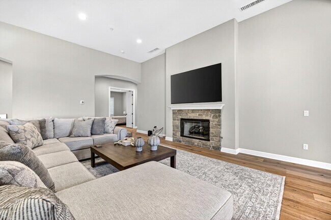 55120 Autumn Valley Ct