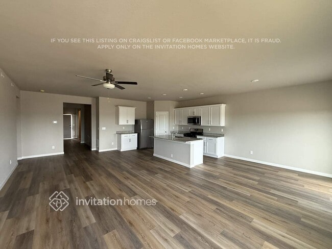 Photo - 972 Cascade Falls St