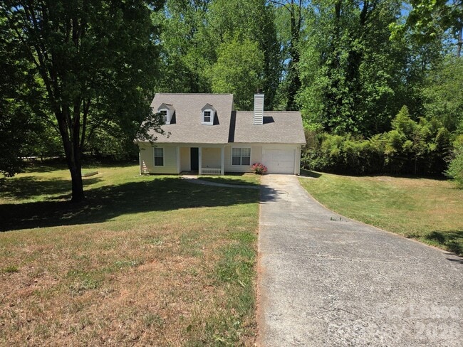 Photo - 437 Cedarcroft Dr