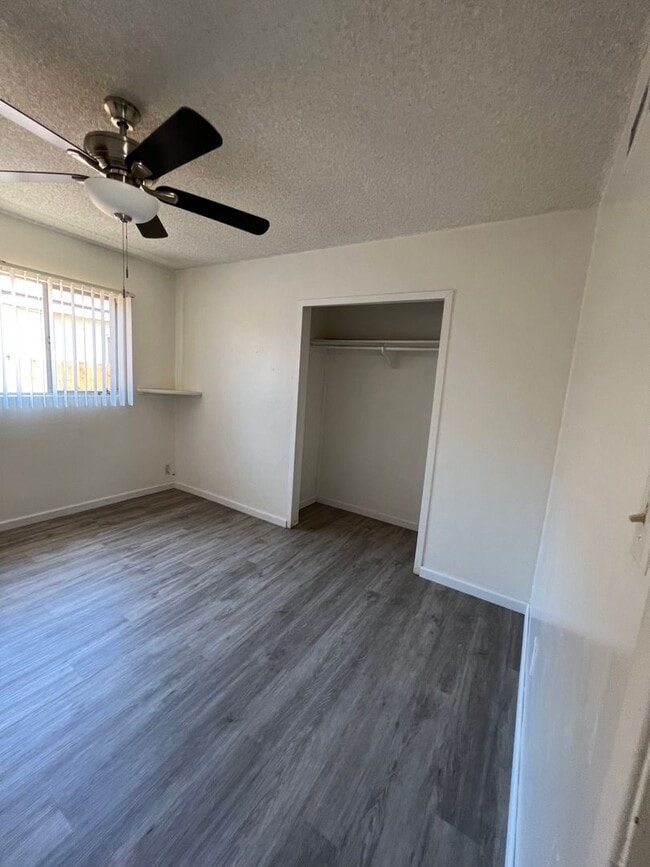 Photo - 5 bed 3 bath w/ large rooms and backyard