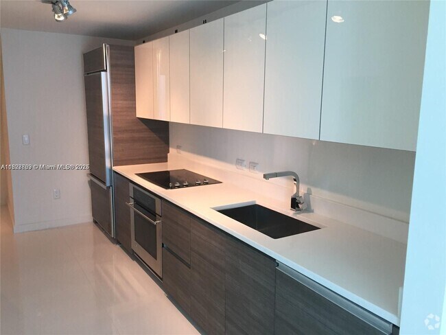 Building Photo - 1100S S Miami Ave Unit 2505 Rental