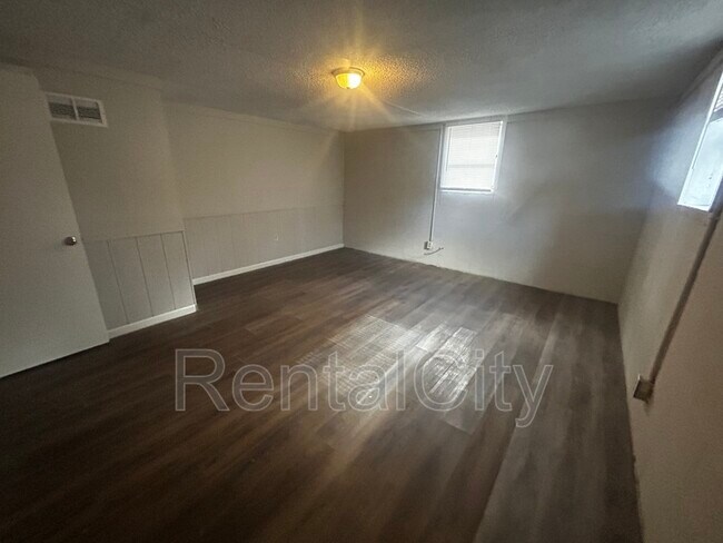 Photo - 26 Oakridge Dr