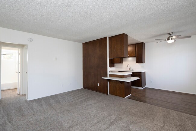 Photo - Twin Cypress Apartments