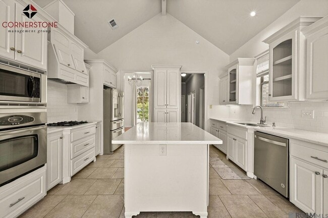 Photo - 8564 Grand View Dr