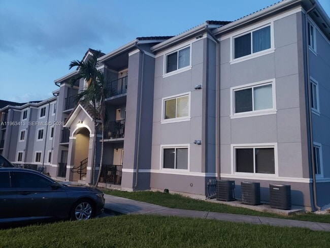 Building Photo - 15410 SW 284th St Unit 8104