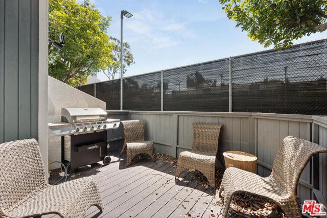 Building Photo - 8156 Manitoba St Unit 2 Rental