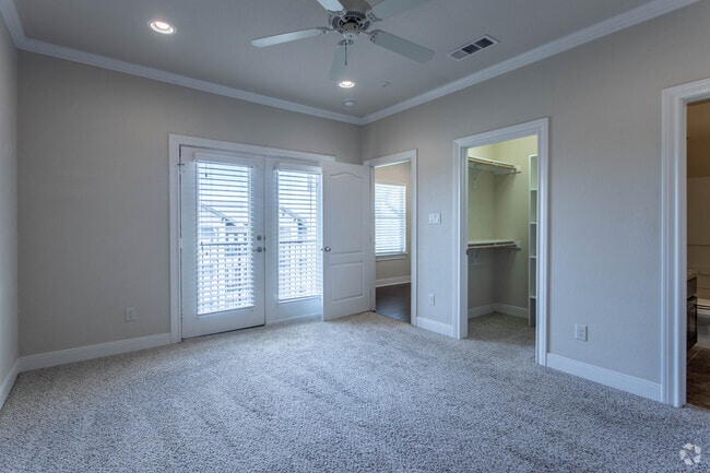 1 BR, 1 BA - 800 SF