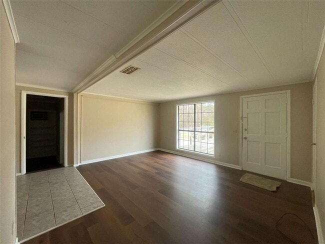 Photo - 693 Bluebird Dr SE