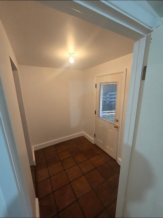 Photo - 5770 Croy Rd