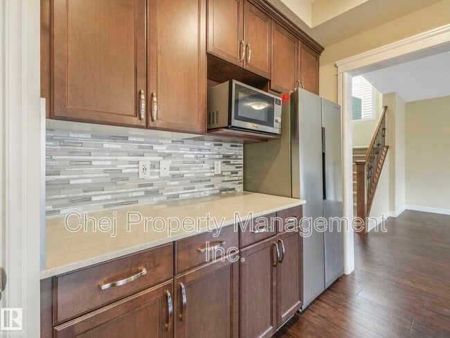 Photo - 1427-1161 161 St SW