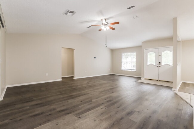 Photo - 2461 Statler Ave