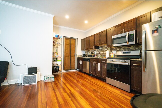 Photo - 2 Johnson Ave Unit 3