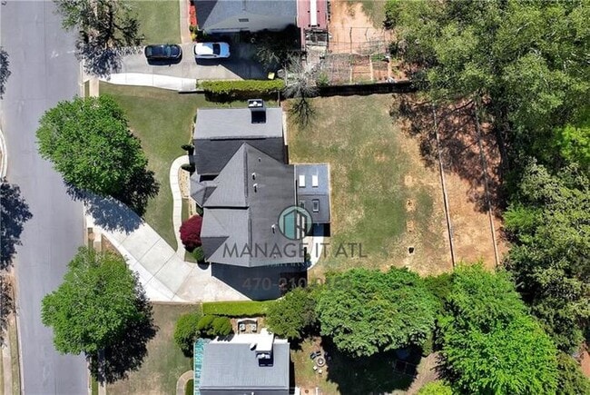 Photo - 5 bedroom house in Ruby Forest neighborhood in Suwanee