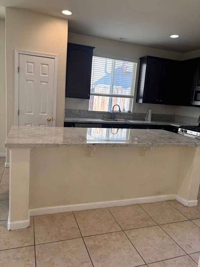 Photo - 390 Greg Thatch Cir